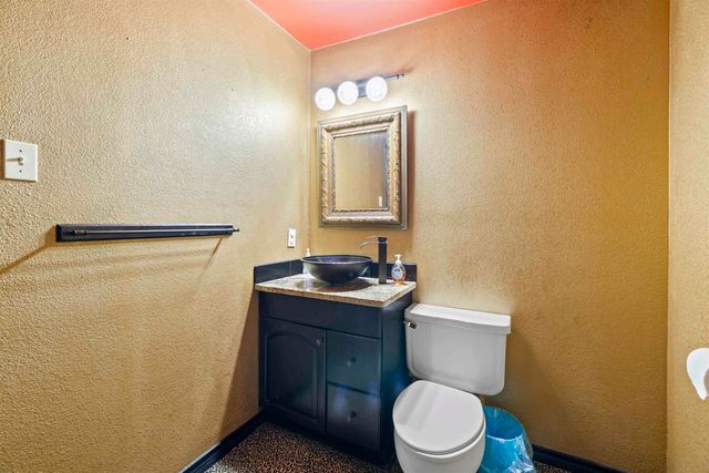 344 McKinnon Dr, Kilgore, TX 75662