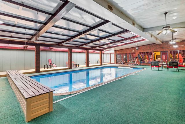 344 McKinnon Dr, Kilgore, TX 75662