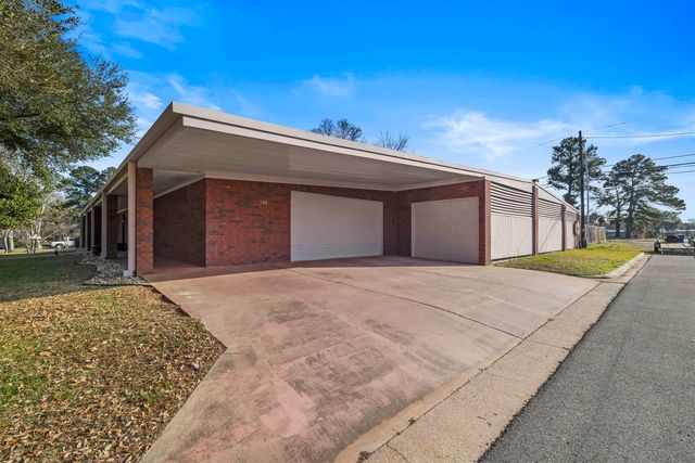 344 McKinnon Dr, Kilgore, TX 75662
