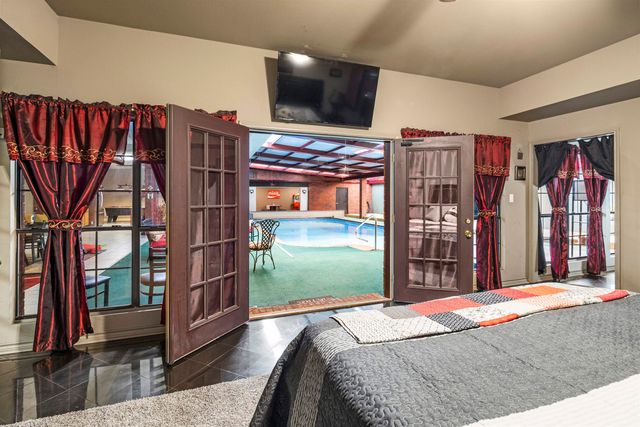 344 McKinnon Dr, Kilgore, TX 75662