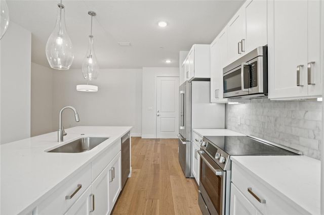 600 3RD AVENUE S 307, St Petersburg, FL 33701