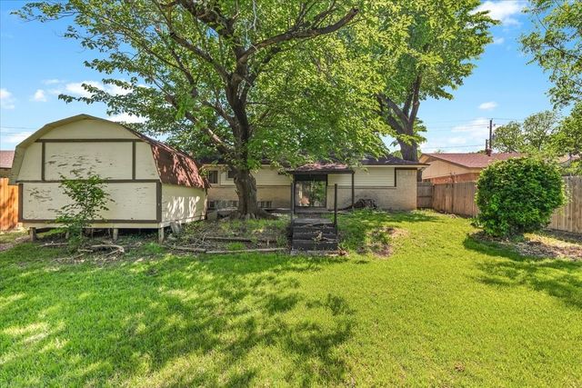 327 E Center Street, Duncanville, TX 75116