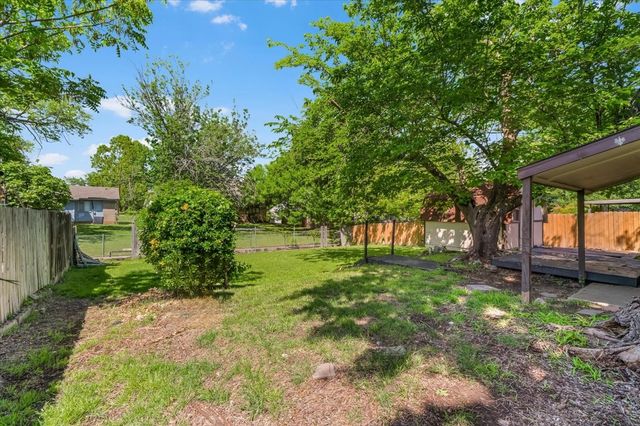 327 E Center Street, Duncanville, TX 75116