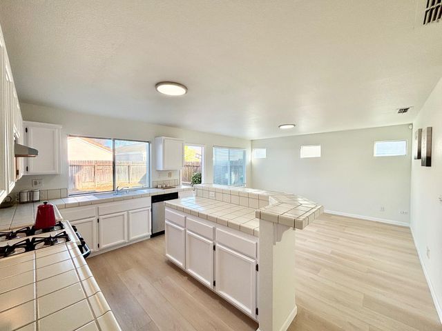 6813 Springridge Way, Elk Grove, CA 95758