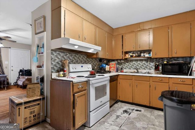 2561 Greenleaf Drive, Macon, GA 31206