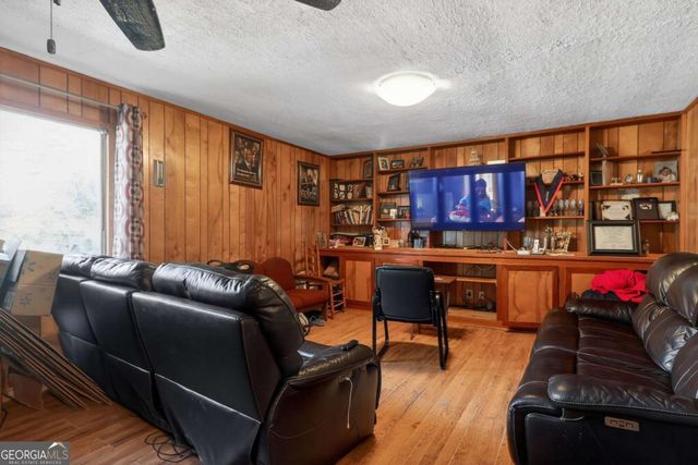 2561 Greenleaf Drive, Macon, GA 31206