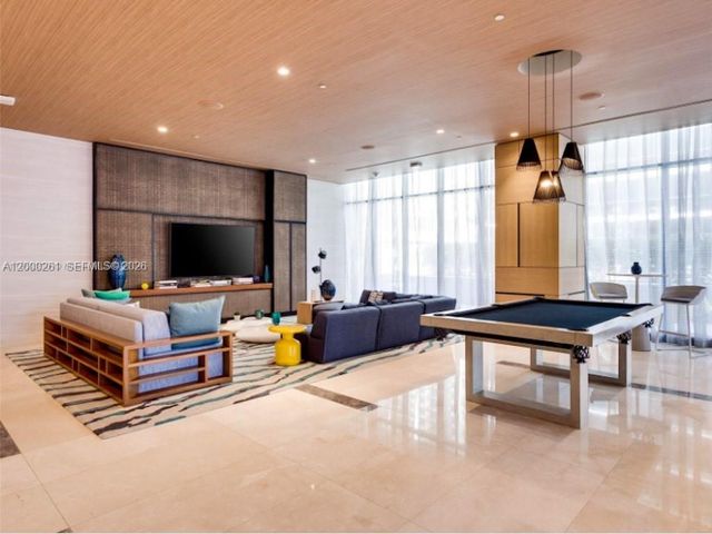 45 SW 9th St 1808, Miami, FL 33130