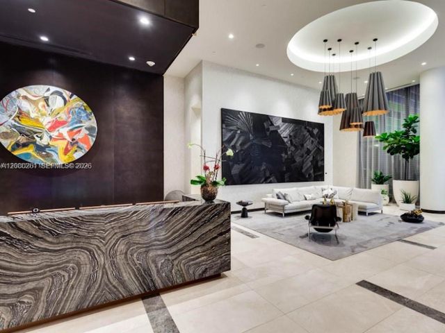 45 SW 9th St 1808, Miami, FL 33130