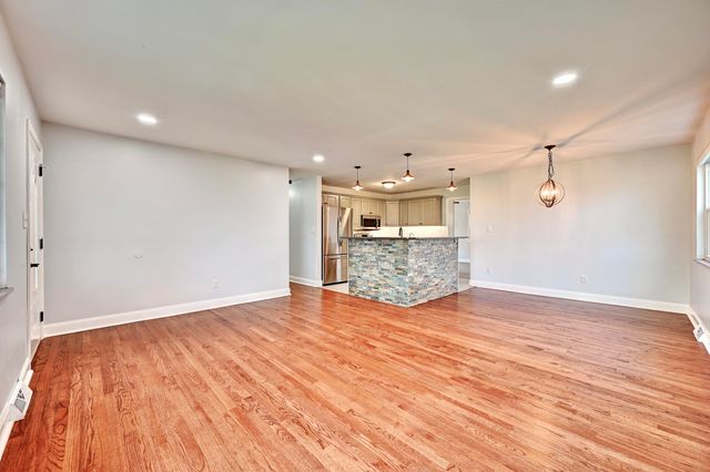 411 Chesapeake Avenue, Fort Thomas, KY 41075
