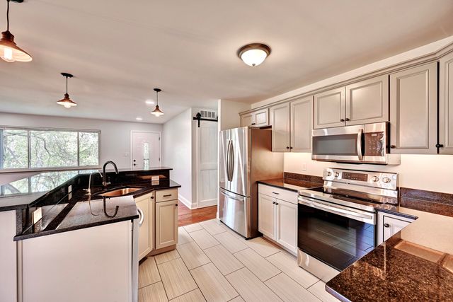 411 Chesapeake Avenue, Fort Thomas, KY 41075