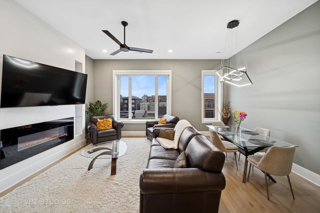 4816 S St. Lawrence Avenue 302, Chicago, IL 60615