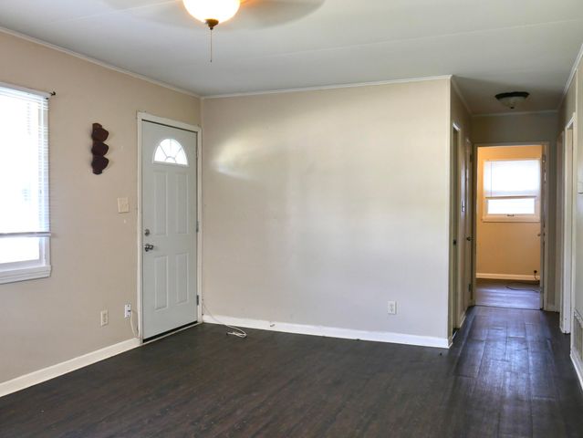 7538 Walnut Avenue, Hammond, IN 46324
