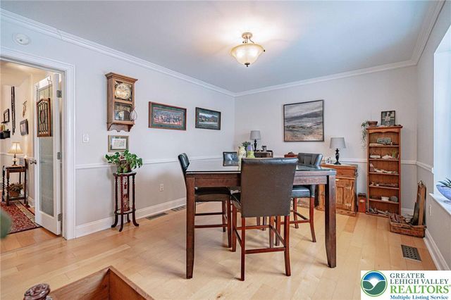 2115 Briarwood Drive, North Whitehall Twp, PA 18037