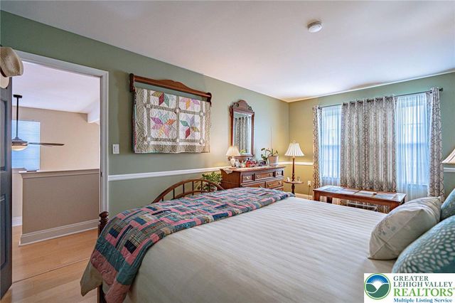 2115 Briarwood Drive, North Whitehall Twp, PA 18037