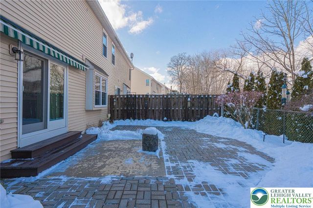 2115 Briarwood Drive, North Whitehall Twp, PA 18037