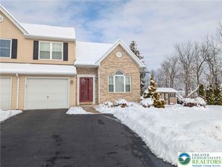 2115 Briarwood Drive, North Whitehall Twp, PA 18037