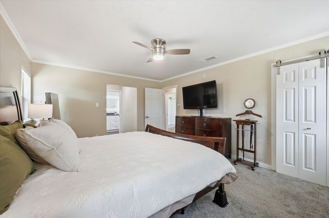 628 Robindale Court, Bedford, TX 76022