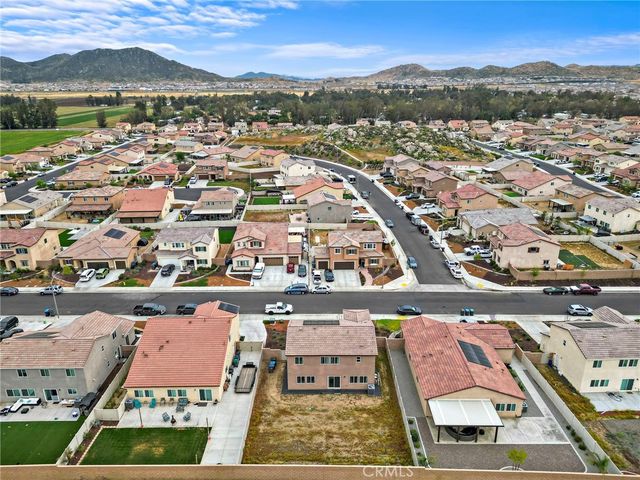 31324 Scrub Jay Rd., Winchester, CA 92596