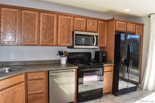 4785 E 98th Place, Thornton, CO 80229