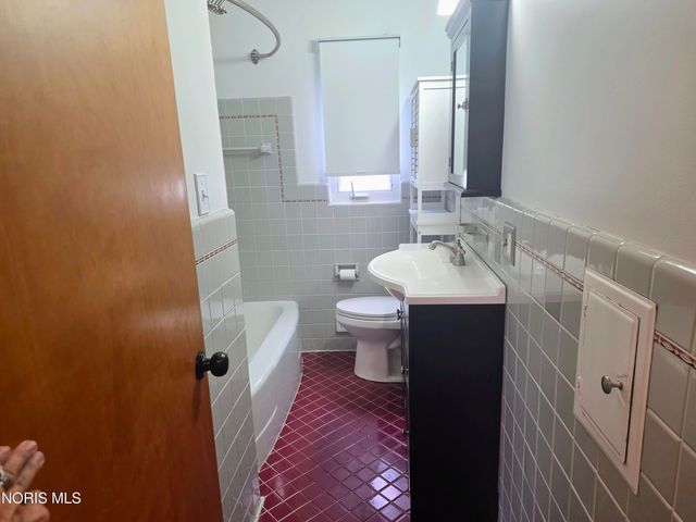 2826 Latonia Boulevard, Toledo, OH 43606