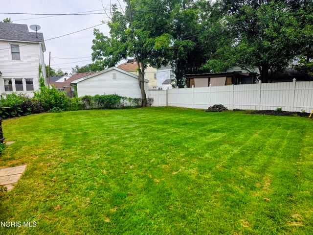 2826 Latonia Boulevard, Toledo, OH 43606