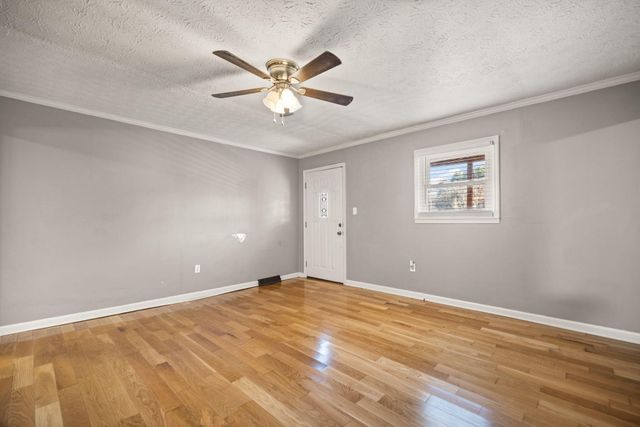 177 White Church Right Frk Road, Pineville, KY 40977