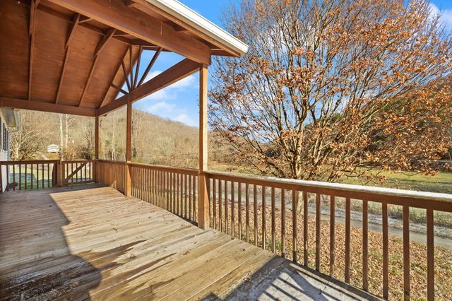 177 White Church Right Frk Road, Pineville, KY 40977