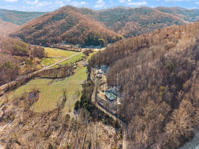 177 White Church Right Frk Road, Pineville, KY 40977