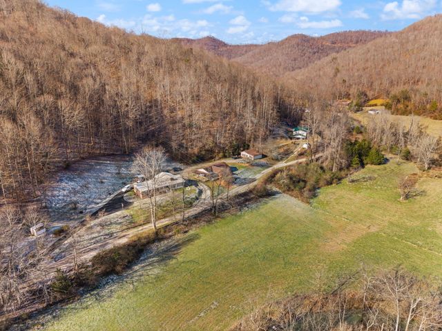 177 White Church Right Frk Road, Pineville, KY 40977