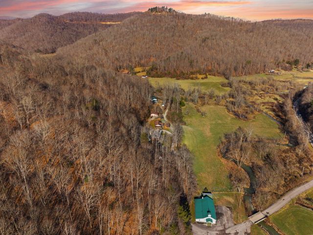 177 White Church Right Frk Road, Pineville, KY 40977