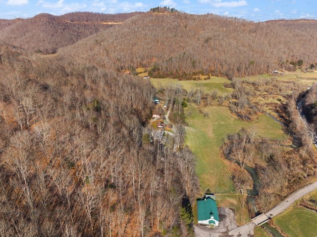 177 White Church Right Frk Road, Pineville, KY 40977