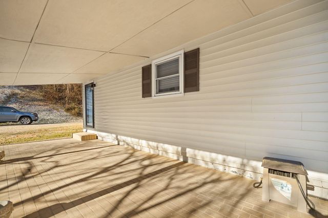 177 White Church Right Frk Road, Pineville, KY 40977