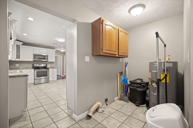 177 White Church Right Frk Road, Pineville, KY 40977