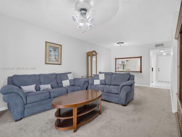 15718 E Waterside Cir 105, Sunrise, FL 33326
