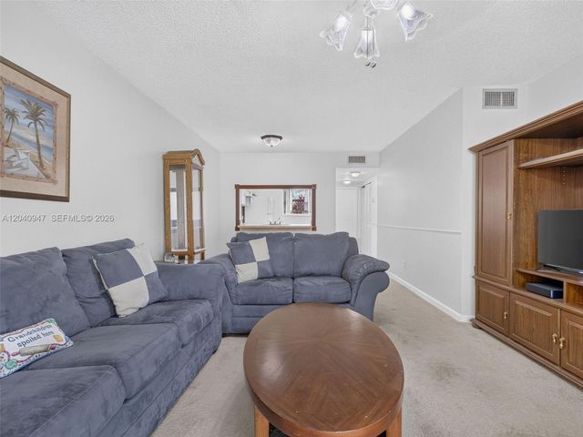 15718 E Waterside Cir 105, Sunrise, FL 33326