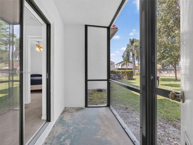 15718 E Waterside Cir 105, Sunrise, FL 33326