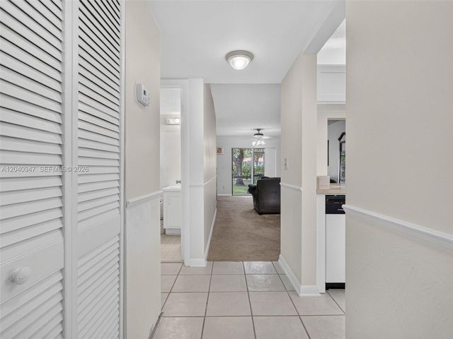 15718 E Waterside Cir 105, Sunrise, FL 33326
