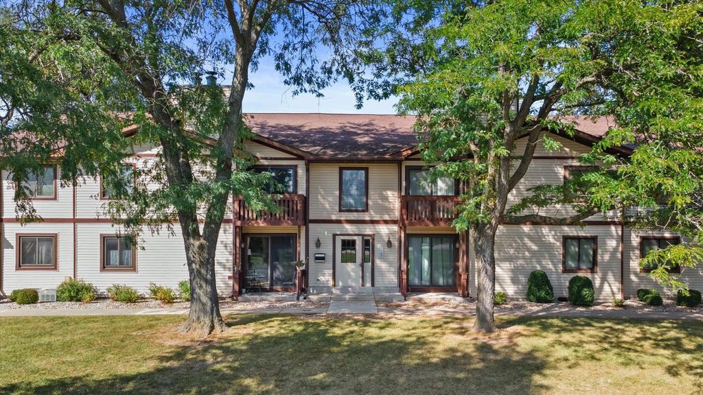 215 Franklin STREET #D, Delavan, WI 53115