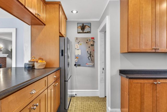 25 Seabury Street, Rutland City, VT 05701