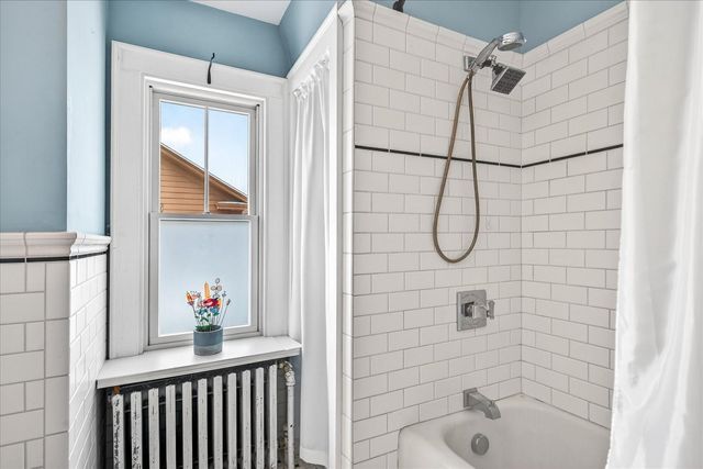 25 Seabury Street, Rutland City, VT 05701