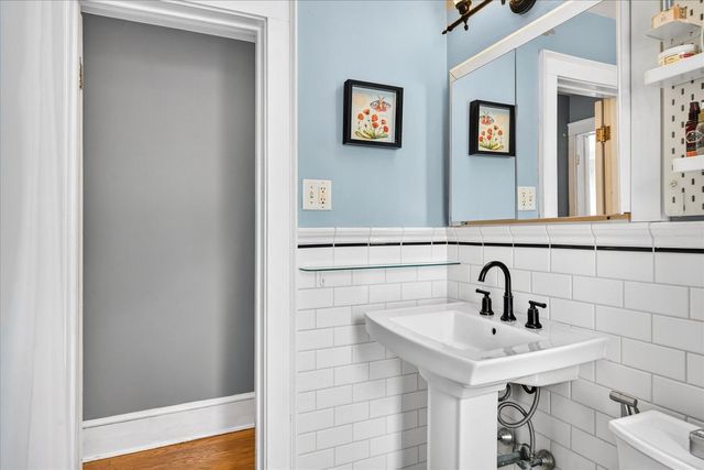 25 Seabury Street, Rutland City, VT 05701