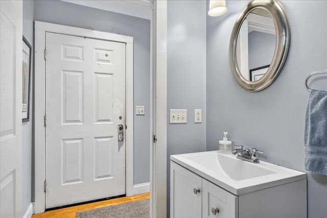 25 Seabury Street, Rutland City, VT 05701