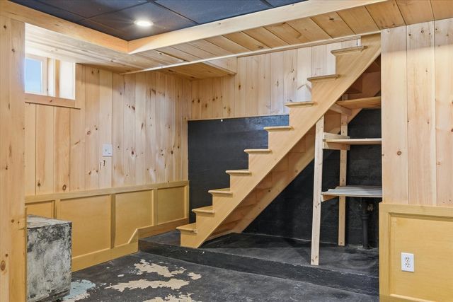 25 Seabury Street, Rutland City, VT 05701