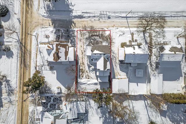 25 Seabury Street, Rutland City, VT 05701