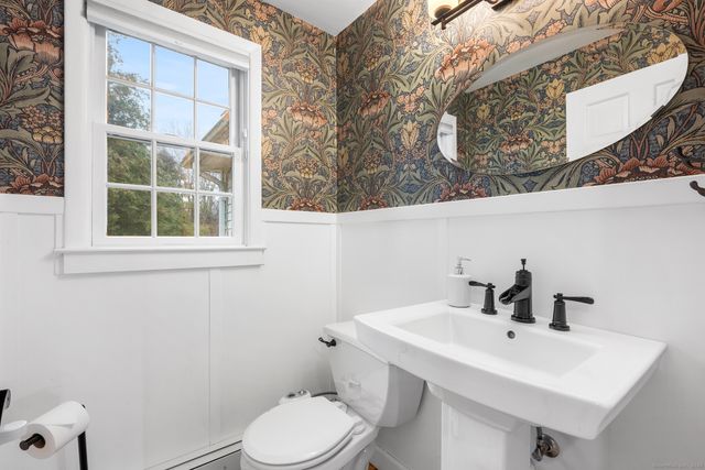 85 Aspen Drive, Middletown, CT 06457