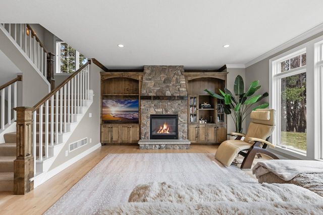2051 Pinehurst Drive, Chanhassen, MN 55317