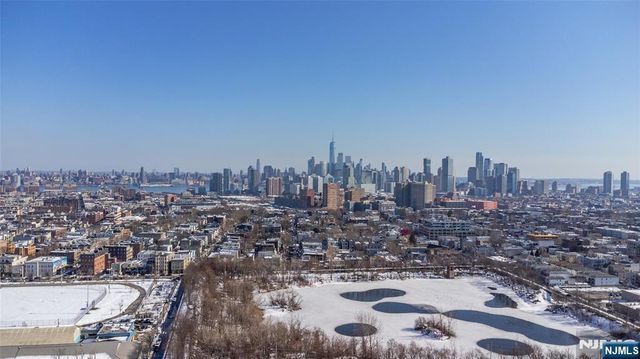 787 Summit Avenue 11, Jersey City, NJ 07307