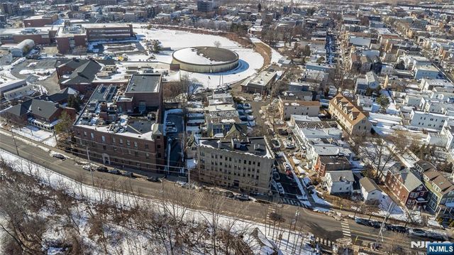 787 Summit Avenue 11, Jersey City, NJ 07307