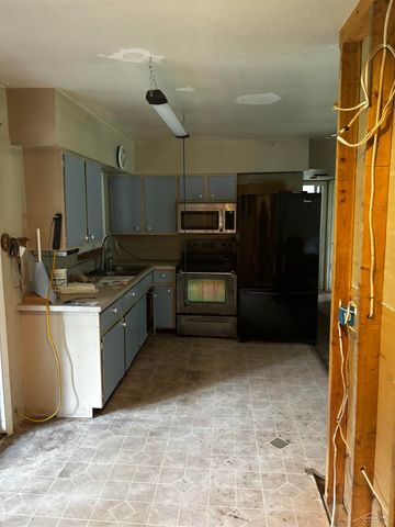 419 E Bradford Road, Midland, MI 48640