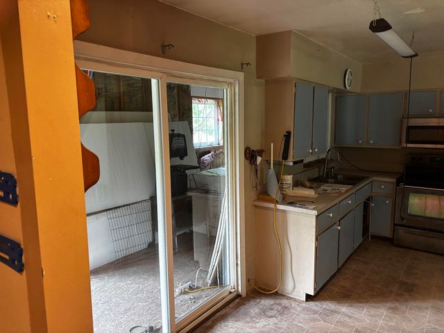 419 E Bradford Road, Midland, MI 48640